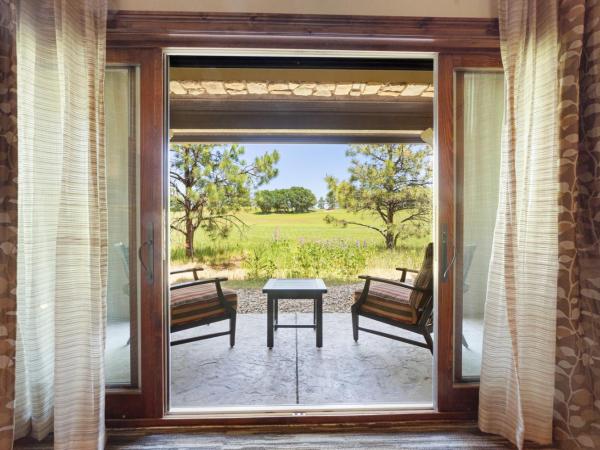 Flying Horse Resort & Club : photo 1 de la chambre chambre avec 2 grands lits queen-size