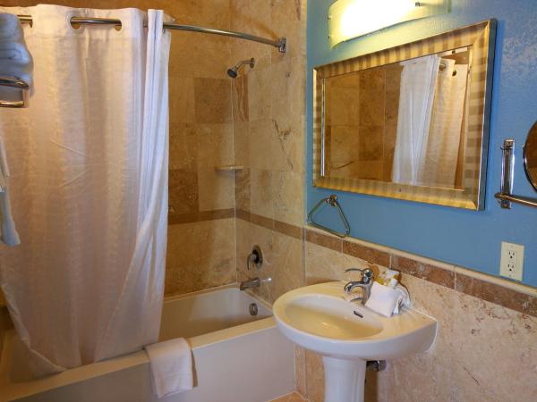 Porto Vista Hotel In Little Italy : photo 4 de la chambre chambre lit queen-size 