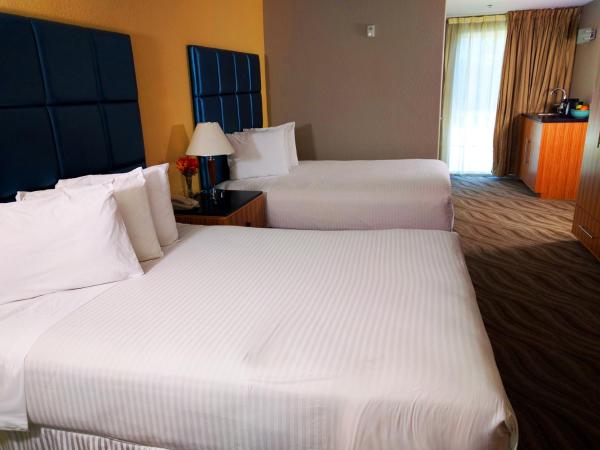 Porto Vista Hotel In Little Italy : photo 2 de la chambre chambre de luxe avec deux lits queen-size ada