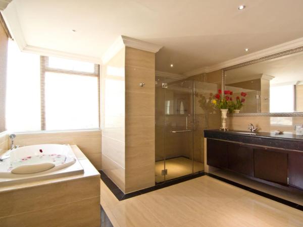 LK Royal Wing : photo 7 de la chambre suite exécutive avec bain à remous