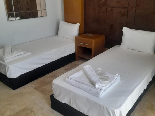 Tangiers Hotel Ex Marina Bay : photo 4 de la chambre chambre lits jumeaux Économique