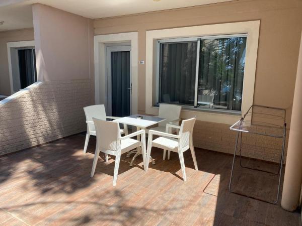 Melis Hotel Kusadasi : photo 5 de la chambre chambre quadruple - vue sur mer - annexe