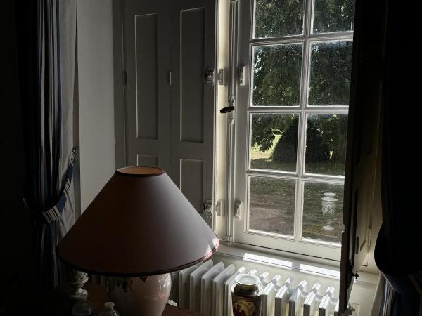 24H LE MANS Château de Lauresse chambres d'hôtes Luxe : photo 9 de la chambre chambre lits jumeaux avec terrasse