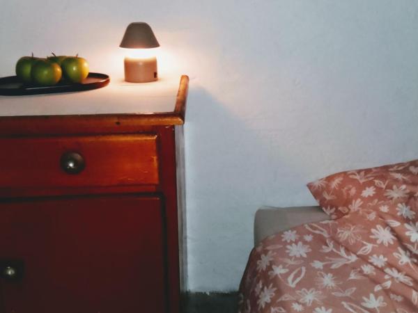 Room with carparking, bicycles and small breakfast : photo 2 de la chambre chambre lits jumeaux