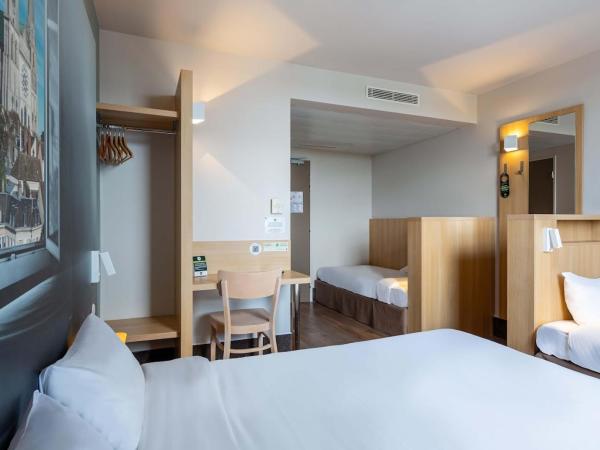 B&B HOTEL CHARTRES Oceane : photo 1 de la chambre chambre quadruple