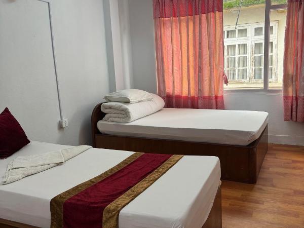 Om Tara Guest House Pvt Ltd : photo 3 de la chambre appartement avec terrasse