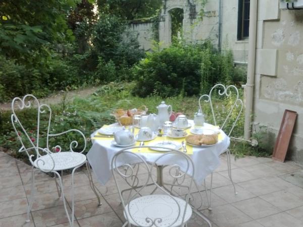 Clos du Bois Brard B&B : photo 6 de la chambre chambre double - vue sur piscine