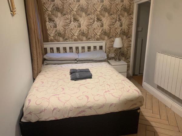 wake up with 2 cats on your face : photo 7 de la chambre chambre double