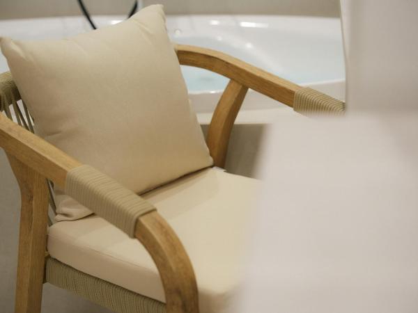 San Michele Luxury Rooms : photo 5 de la chambre chambre lit queen-size avec baignoire spa