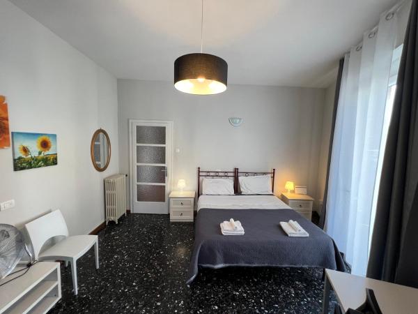 Amrani Rooms : photo 1 de la chambre chambre double avec salle de bains commune