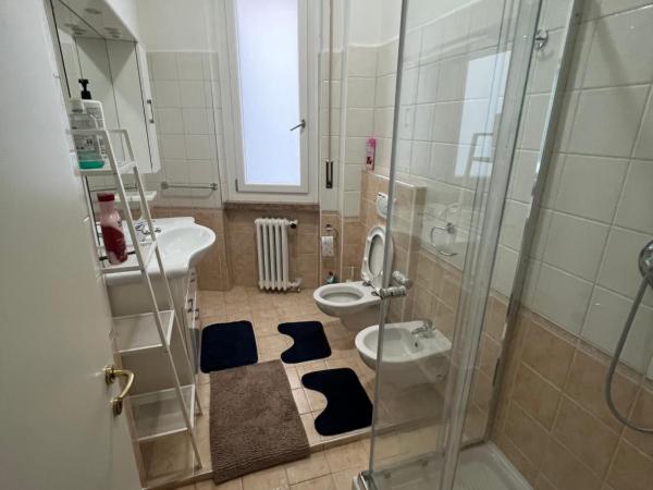 Amrani Rooms : photo 7 de la chambre chambre double avec salle de bains commune