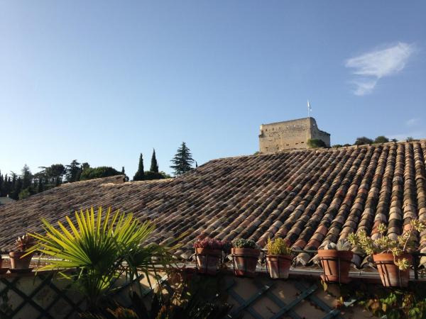 Maison d'Hôtes de l'Evêché : photo 1 de la chambre suite avec terrasse