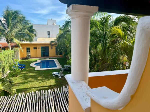 Cancun-Soho : photo 10 de la chambre suite lit queen-size - vue sur piscine