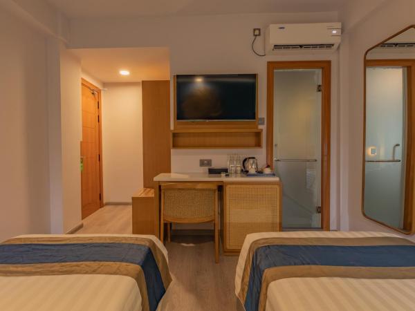 UMET Seaview Hotel with Free Roundtrip Airport Pick up and drop off : photo 6 de la chambre suite standard