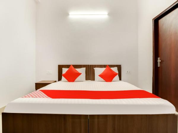 Hotel O 77310 DEL1745-MOCA : photo 9 de la chambre chambre triple classique