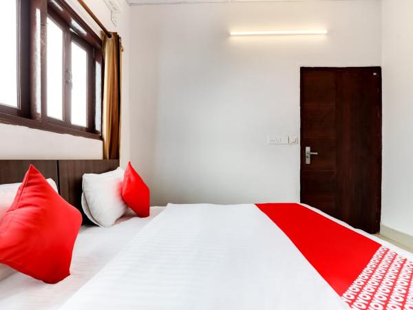 Hotel O 77310 DEL1745-MOCA : photo 4 de la chambre chambre triple classique