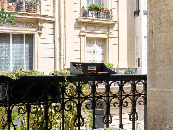 Beausejour Ranelagh : photo 3 de la chambre chambre double supérieure avec balcon