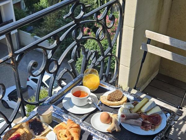 Hôtel Villa-Lamartine : photo 2 de la chambre chambre double avec balcon
