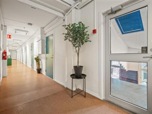 Budgetel- Kong Oscarsgate 22 : photo 8 de la chambre chambre quadruple confort