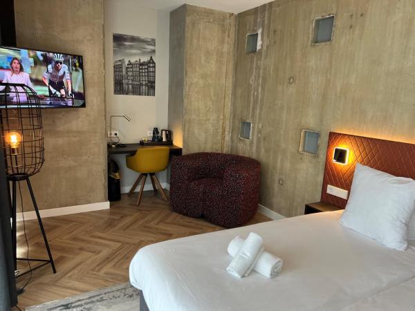 Hotel New Kit : photo 9 de la chambre chambre triple de luxe