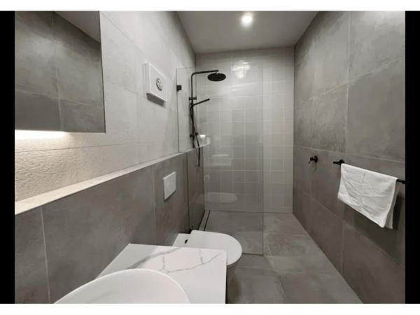 Macquarie Guest House : photo 3 de la chambre chambre double ou lits jumeaux avec salle de bains privative