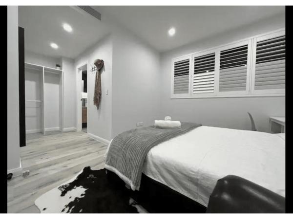 Macquarie Guest House : photo 3 de la chambre chambre double ou lits jumeaux avec salle de bains privative
