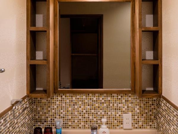 都電屋 TodenHotel : photo 8 de la chambre chambre lits jumeaux avec lit d’appoint - 301