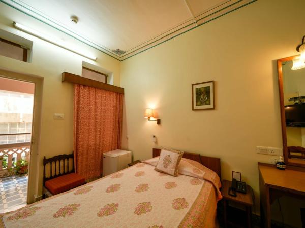 Hotel Arya Niwas : photo 4 de la chambre chambre simple standard