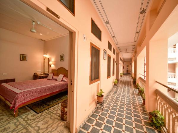 Hotel Arya Niwas : photo 2 de la chambre chambre value