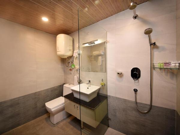 Hotel Jampa : photo 3 de la chambre chambre double deluxe avec balcon - navette aéroport aller ou retour gratuite