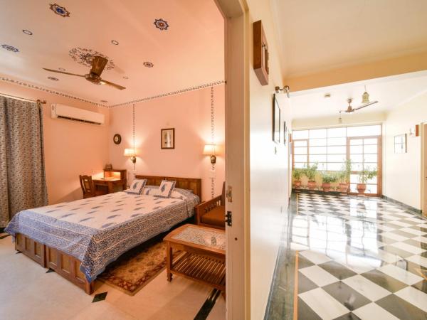 Hotel Arya Niwas : photo 8 de la chambre chambre double ou lits jumeaux premium