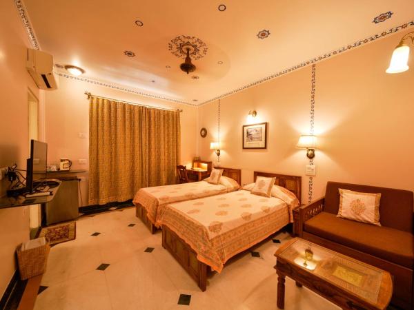 Hotel Arya Niwas : photo 4 de la chambre chambre double ou lits jumeaux premium