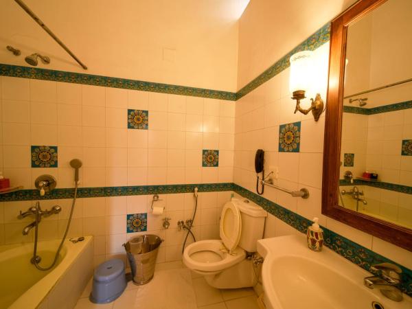 Hotel Arya Niwas : photo 5 de la chambre chambre quadruple de luxe