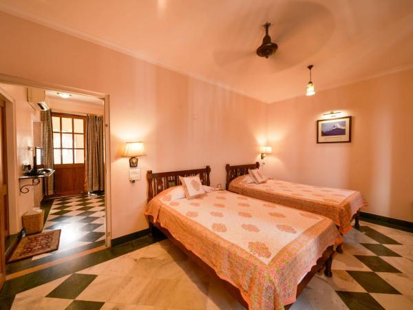 Hotel Arya Niwas : photo 2 de la chambre chambre quadruple de luxe