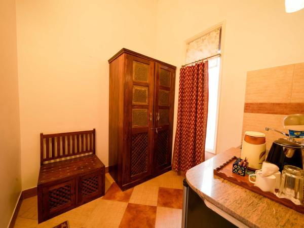 Hotel Arya Niwas : photo 4 de la chambre chambre quadruple de luxe