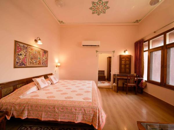 Hotel Arya Niwas : photo 1 de la chambre chambre quadruple de luxe