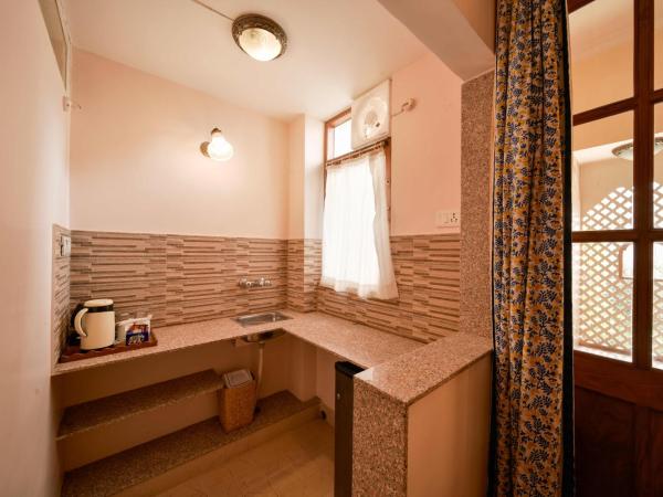 Hotel Arya Niwas : photo 6 de la chambre chambre quadruple de luxe