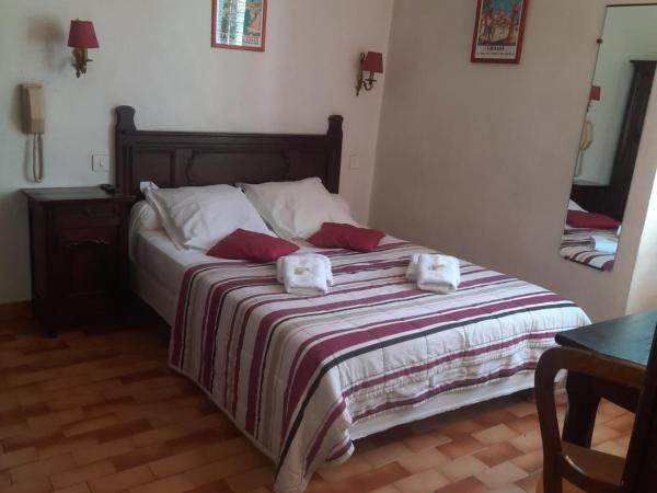 Hôtel Central : photo 5 de la chambre chambre double