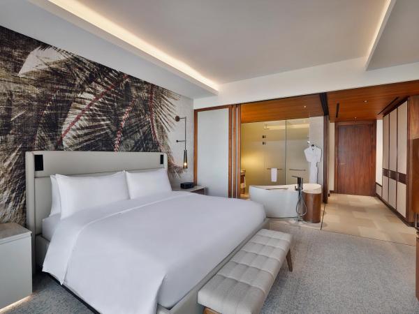 Conrad Rabat Arzana : photo 4 de la chambre chambre king premier avec vue sur l'océan
