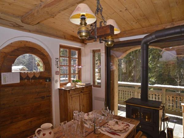 Hôtel Les Chalets de Philippe avec Jacuzzis Privatifs : photo 4 de la chambre chalet 2 chambres
