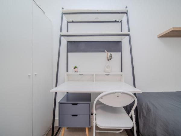 HarmonyNest Parkview Elegance : photo 6 de la chambre chambre double avec toilettes communes