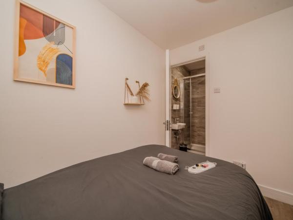 HarmonyNest Parkview Elegance : photo 8 de la chambre chambre double avec salle de bains privative