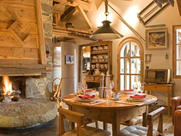 Hôtel Les Chalets de Philippe avec Jacuzzis Privatifs : photo 1 de la chambre chalet supérieur