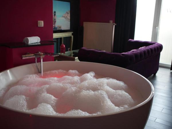 Hôtel Verone - Liège Centre : photo 2 de la chambre chambre double avec jacuzzi