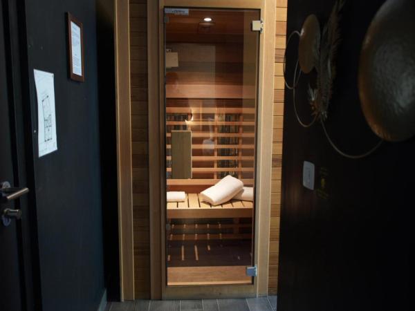 Hôtel Verone - Liège Centre : photo 3 de la chambre chambre double avec sauna