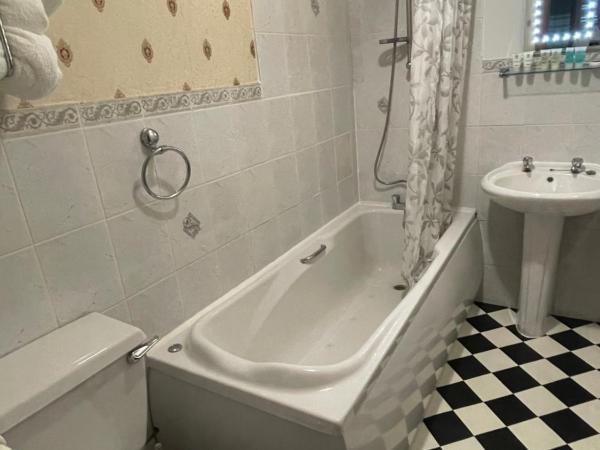 Cherry Blossom Inn : photo 8 de la chambre chambre double deluxe - vue sur mer