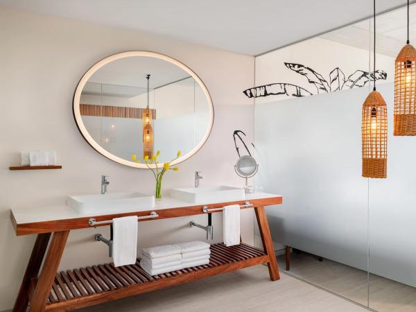 Hyatt Vivid Grand Island Cancun-All Inclusive Adults Only : photo 2 de la chambre junior suite bay view king bed