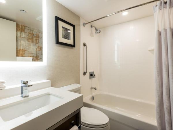 Crowne Plaza Toronto Airport, an IHG Hotel : photo 3 de la chambre chambre standard