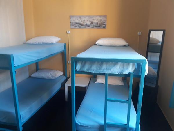 Heraklion Youth Hostel : photo 3 de la chambre lit dans dortoir féminin