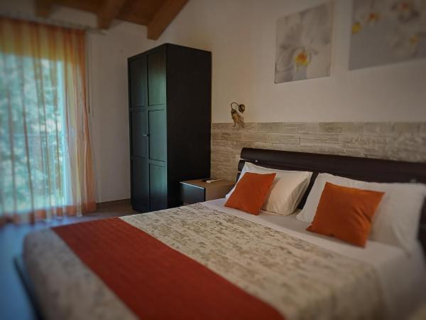 B&B Al sogno di Laura : photo 3 de la chambre chambre double deluxe avec lit d'appoint